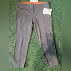 Victoria's Secret SPORT Capri yoga pants size med Like New